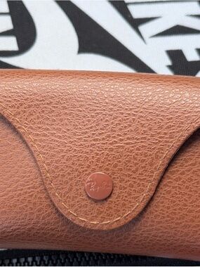 Ray-Ban Tan Brown Textured Leatherette Sunglasses Case